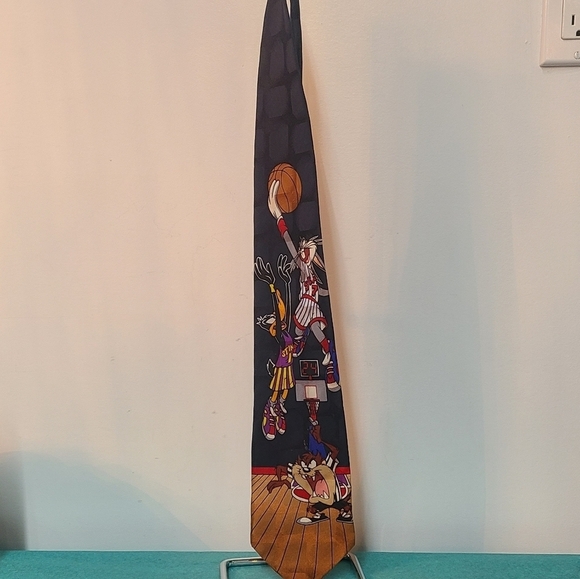 Warner Bros. Other - 1996 Looney Tunes Mania 100% Silk Tie 👔